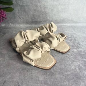 CIRCUS by Sam Edelman Women's Iggy Ruched Slide Sandals 8M